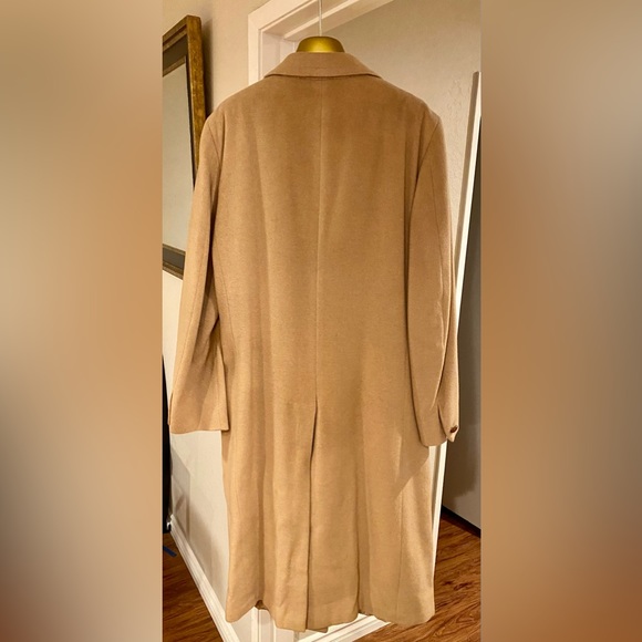 Men’s Camel Hair Full Length Tailored Coat - Picture 3 of 3